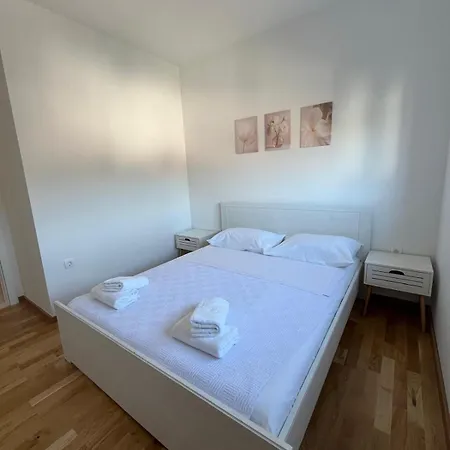 Home Siroki Brijeg